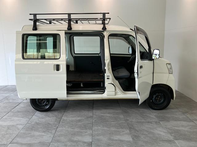 ハイゼットカーゴスペシャル　２シーター　４ＷＤ　５ＭＴ　両側スライドドアＡＭ／ＦＭラジオ　エアコン　パワステ　両側スライドドア　３０キロ用ルーフキャリア　マニュアルレベリング　パートタイム４ＷＤ　５速マニュアルミッション車（滋賀県）の中古車