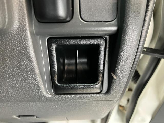 ハイゼットカーゴスペシャル　２シーター　４ＷＤ　５ＭＴ　両側スライドドアＡＭ／ＦＭラジオ　エアコン　パワステ　両側スライドドア　３０キロ用ルーフキャリア　マニュアルレベリング　パートタイム４ＷＤ　５速マニュアルミッション車（滋賀県）の中古車