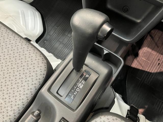 NT100クリッパートラックDX セーフティパッケージ 2WD AT車 走行1万3千キロ衝突被害軽減ブレーキ エアコン パワステ オートライト マニュアルレベリング AM/FMラジオ ゲートプロテクター ガードフレームプロテクター キャビンバックプロテクター タイヤ4本新品交換済み(滋賀県)の中古車