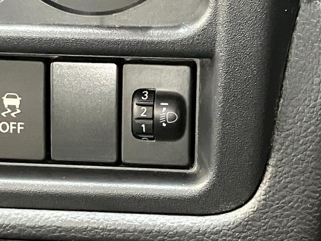 NT100クリッパートラックDX セーフティパッケージ 2WD AT車 走行1万3千キロ衝突被害軽減ブレーキ エアコン パワステ オートライト マニュアルレベリング AM/FMラジオ ゲートプロテクター ガードフレームプロテクター キャビンバックプロテクター タイヤ4本新品交換済み(滋賀県)の中古車