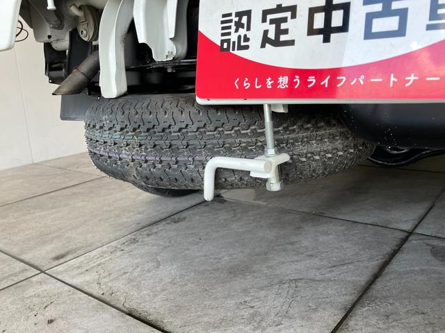 NT100クリッパートラックDX セーフティパッケージ 2WD AT車 走行1万3千キロ衝突被害軽減ブレーキ エアコン パワステ オートライト マニュアルレベリング AM/FMラジオ ゲートプロテクター ガードフレームプロテクター キャビンバックプロテクター タイヤ4本新品交換済み(滋賀県)の中古車