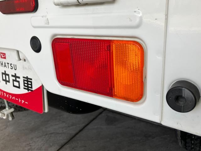 NT100クリッパートラックDX セーフティパッケージ 2WD AT車 走行1万3千キロ衝突被害軽減ブレーキ エアコン パワステ オートライト マニュアルレベリング AM/FMラジオ ゲートプロテクター ガードフレームプロテクター キャビンバックプロテクター タイヤ4本新品交換済み(滋賀県)の中古車
