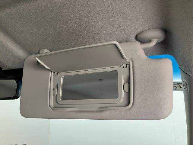 Ｎ−ＷＧＮＧ・ターボパッケージ　ＣＤステレオ　ＨＩＤ　スマートキー衝突被害軽減ブレーキ　ＣＤステレオ　ＵＳＢ　ＨＩＤヘッドライト　オートライト　オートエアコン　電動格納式ミラー　スマートキー　エコアイドル　タイヤ４本新品交換済み　ターボ（滋賀県）の中古車