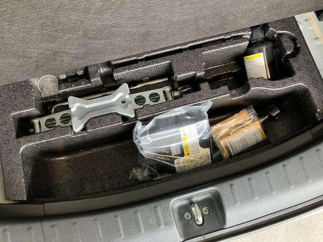 Ｎ−ＢＯＸカスタムＧ・Ｌパッケージ　ワンセグナビ　左側電動スライドドア　ＨＩＤワンセグナビ　ＥＴＣ　左側電動スライドドア　ＨＩＤヘッドライト　オートライト　オートエアコン　電動格納式ミラー　スマートキー　セキュリティーアラーム　エコアイドル　タイヤ４本新品交換済み（滋賀県）の中古車