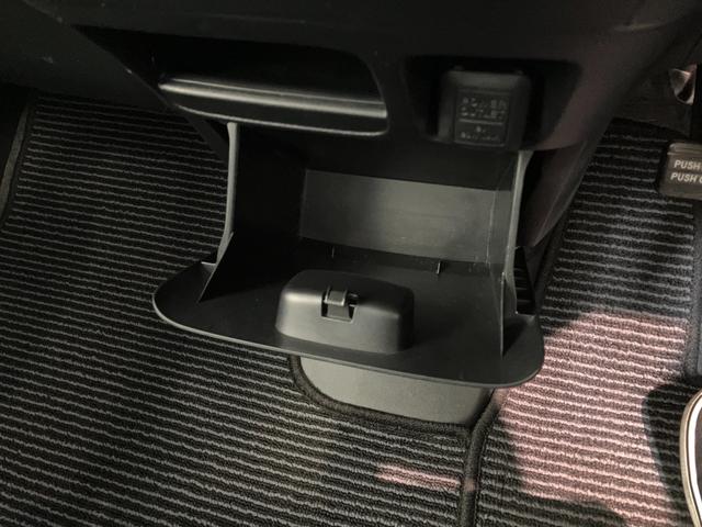 Ｎ−ＢＯＸカスタムＧ・Ｌパッケージ　ワンセグナビ　左側電動スライドドア　ＨＩＤワンセグナビ　ＥＴＣ　左側電動スライドドア　ＨＩＤヘッドライト　オートライト　オートエアコン　電動格納式ミラー　スマートキー　セキュリティーアラーム　エコアイドル　タイヤ４本新品交換済み（滋賀県）の中古車