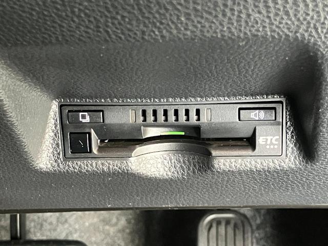 ヤリスハイブリッドX ナビ バックカメラ ドラレコ LEDトヨタセーフティセンス ナビ Bluetooth USB バックカメラ ドラレコ ETC LEDヘッドライト オートライト オートエアコン 電動格納式ミラー レーダークルーズ キーレス エコアイドル(滋賀県)の中古車