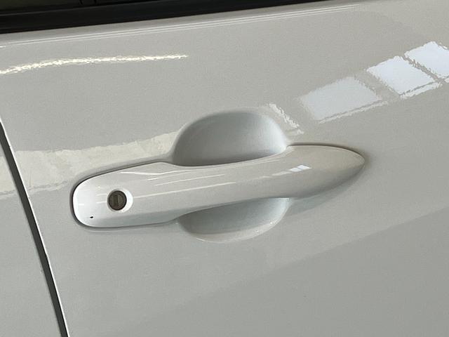ヤリスハイブリッドX ナビ バックカメラ ドラレコ LEDトヨタセーフティセンス ナビ Bluetooth USB バックカメラ ドラレコ ETC LEDヘッドライト オートライト オートエアコン 電動格納式ミラー レーダークルーズ キーレス エコアイドル(滋賀県)の中古車