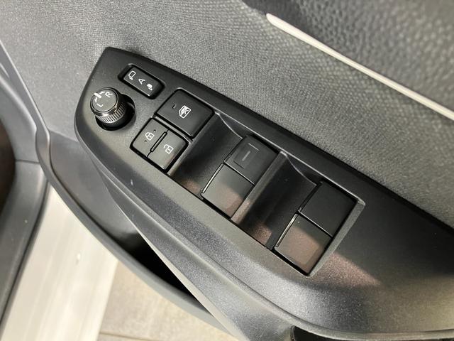 ヤリスハイブリッドX ナビ バックカメラ ドラレコ LEDトヨタセーフティセンス ナビ Bluetooth USB バックカメラ ドラレコ ETC LEDヘッドライト オートライト オートエアコン 電動格納式ミラー レーダークルーズ キーレス エコアイドル(滋賀県)の中古車