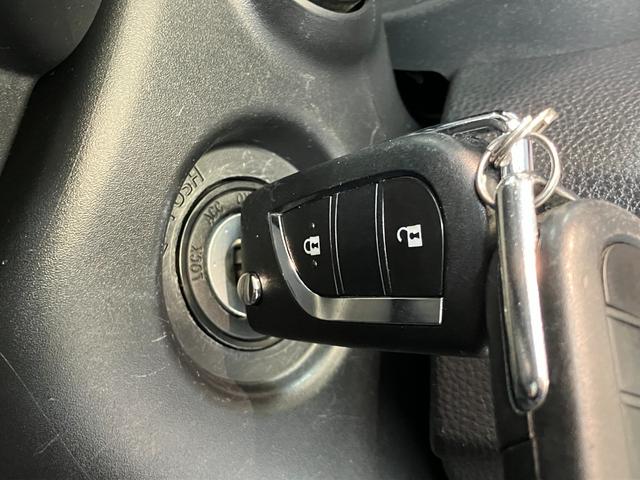 ヤリスハイブリッドX ナビ バックカメラ ドラレコ LEDトヨタセーフティセンス ナビ Bluetooth USB バックカメラ ドラレコ ETC LEDヘッドライト オートライト オートエアコン 電動格納式ミラー レーダークルーズ キーレス エコアイドル(滋賀県)の中古車