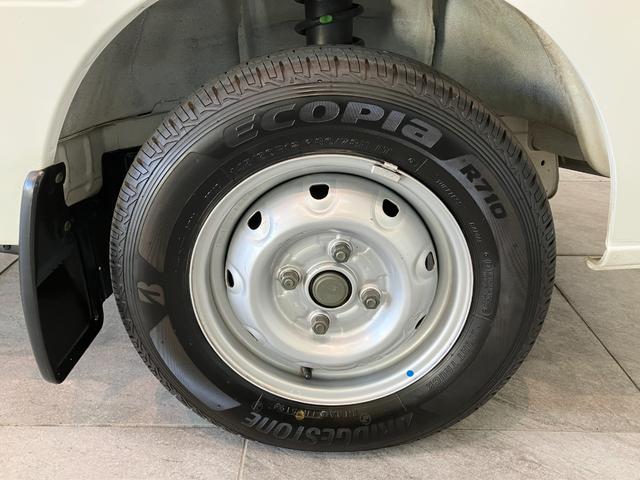 キャリイトラックＫＵ　４ＭＴ車　２ＷＤ　ＡＭラジオ　走行５千キロ弱４速マニュアルミッション　ＡＭラジオ　ゲートプロテクター　テールゲートチェーン　荷台マット（滋賀県）の中古車