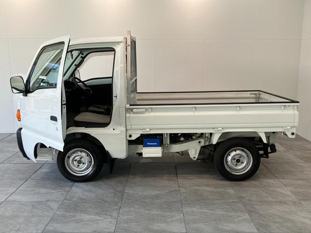 キャリイトラックＫＵ　４ＭＴ車　２ＷＤ　ＡＭラジオ　走行５千キロ弱４速マニュアルミッション　ＡＭラジオ　ゲートプロテクター　テールゲートチェーン　荷台マット（滋賀県）の中古車