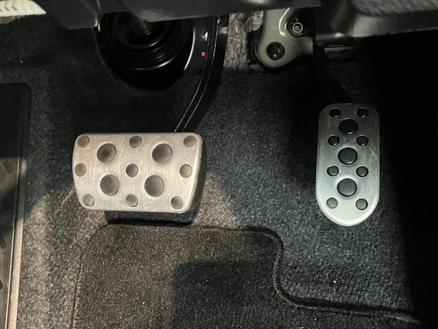 ハイラックスZ GRスポーツ 4WD フルセグナビ パノラマ 車検整備付トヨタセーフティセンス コーナセンサー ナビ フルセグTV Bluetooth USB パノラマカメラ ETC オートエアコン LED レーダークルーズ 4WD デフロック パドルシフト スマートキー(滋賀県)の中古車