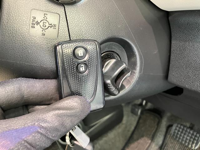 ミラココアココアプラスＧ　ワンセグナビ　バックカメラ　スマートキーワンセグナビ　バックカメラ　ＥＴＣ車載器　オートエアコン　スマートキー　電動格納式ミラー　マニュアルレベリング　エコアイドル　テンパータイヤ　ルーフレール　セキュリティアラーム（滋賀県）の中古車