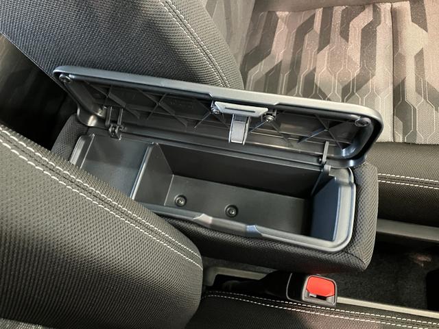 タフトＧクロムベンチャー　９型Ｄ．Ａ　Ｐカメラ　駐車支援システム衝突被害軽減ブレーキ　コーナーセンサー　９インチディスプレイオーディオ　Ｂｌｕｅｔｏｏｔｈ　フルセグ　パノラマカメラ　前後ドラレコ　レーダークルーズ　前席シートヒーター　ＬＥＤ　エコアイドル（滋賀県）の中古車