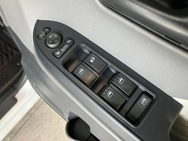 タントＸ　コーナセンサー　ワンセグナビ　ＬＥＤ　車検整備付衝突被害軽減ブレーキ　コーナーセンサー　ワンセグナビ　Ｂｌｕｅｔｏｏｔｈ　左側電動スライドドア　前席シートヒーター　ＬＥＤ　オートライト　オートエアコン　スマートキー　電動格納式ミラー　エコアイドル（滋賀県）の中古車