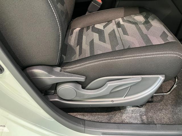 タフトＧ　ダーククロムベンチャー　９型Ｄ．Ａ　届出済未使用車衝突被害軽減ブレーキ　コーナーセンサー　９型ディスプレイオーディオ　フルセグ　Ｂｌｕｅｔｏｏｔｈ　ＵＳＢ　バックカメラ　前席シートヒーター　ＬＥＤ　オートライト　レーダークルーズ　オートエアコン（滋賀県）の中古車
