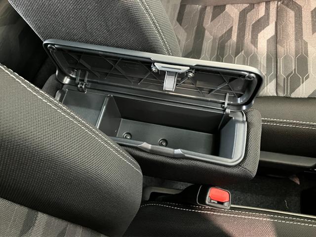 タフトＧ　ダーククロムベンチャー　９型Ｄ．Ａ　届出済未使用車衝突被害軽減ブレーキ　コーナーセンサー　９型ディスプレイオーディオ　フルセグ　Ｂｌｕｅｔｏｏｔｈ　ＵＳＢ　バックカメラ　前席シートヒーター　ＬＥＤ　オートライト　レーダークルーズ　オートエアコン（滋賀県）の中古車