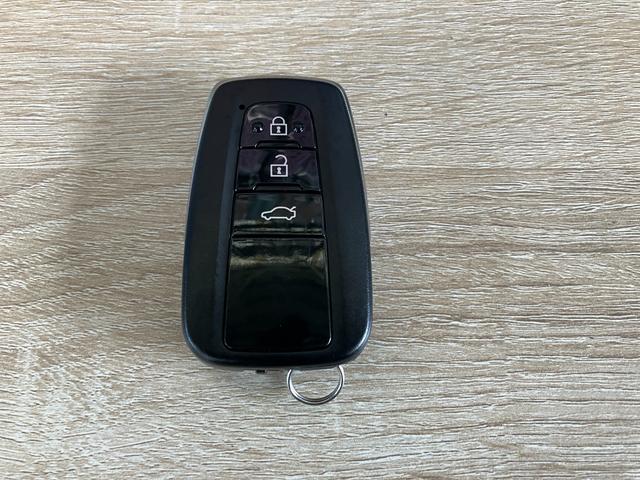 アルティスＧ　フルセグナビ　ＥＴＣ　レーダークルーズ　車検整備付トヨタセーフティセンス　コーナーセンサー　フルセグナビ　ＤＶＤ　Ｂｌｕｅｔｏｏｔｈ　ＵＳＢ　ＥＴＣ　レーダークルーズ　ＬＥＤ　オートライト　スマートキー　パワーシート　オートエアコン　ハイブリッド（滋賀県）の中古車