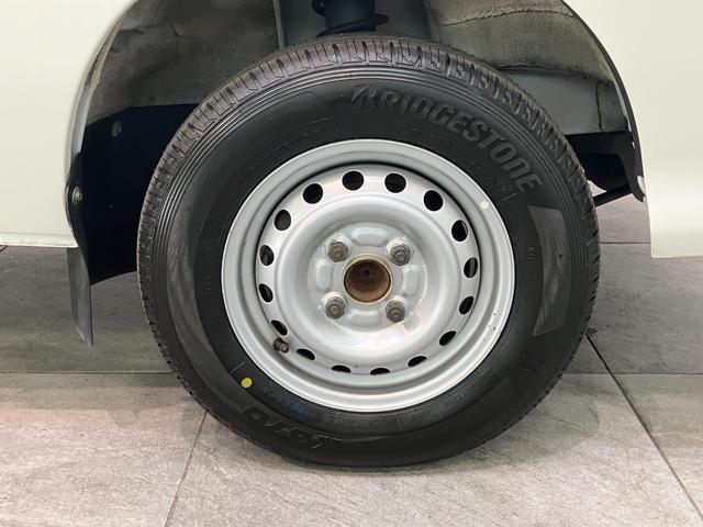 ハイゼットトラック垂直式テールリフト エアコン・パワステスペシャル 2WD5速マニュアルミッション車 エアコン パワステ AM/FMラジオ ETC 荷台作業灯 4枚リーフスプリング マニュアルレベリング 垂直式テールリフト車 タイヤ4本新品交換済み(滋賀県)の中古車