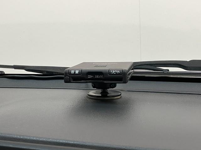 ハイゼットトラック垂直式テールリフト エアコン・パワステスペシャル 2WD5速マニュアルミッション車 エアコン パワステ AM/FMラジオ ETC 荷台作業灯 4枚リーフスプリング マニュアルレベリング 垂直式テールリフト車 タイヤ4本新品交換済み(滋賀県)の中古車