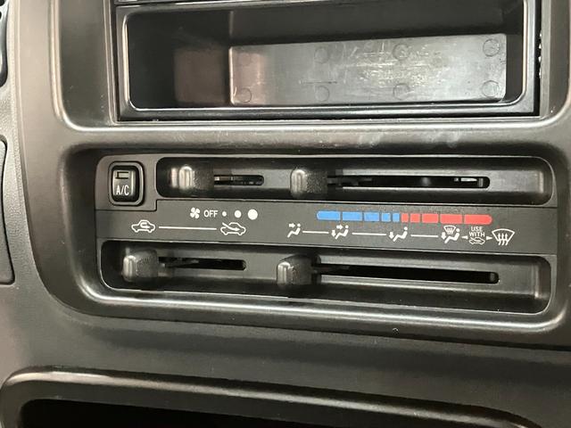 ハイゼットトラック垂直式テールリフト エアコン・パワステスペシャル 2WD5速マニュアルミッション車 エアコン パワステ AM/FMラジオ ETC 荷台作業灯 4枚リーフスプリング マニュアルレベリング 垂直式テールリフト車 タイヤ4本新品交換済み(滋賀県)の中古車