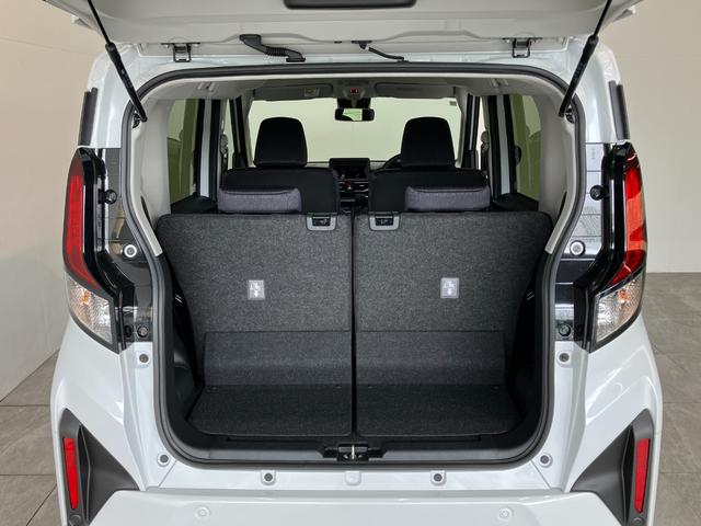 ムーヴＧ　左側電動スライド　シートヒーター　ＬＥＤ　届出済未使用車衝突被害軽減ブレーキ　コーナーセンサー　バックカメラ（ナビ装着時用）　左側電動スライドドア　ＬＥＤヘッドライト　オートライト　オートエアコン　前席シートヒーター　電動パーキングブレーキ　スマートキー（滋賀県）の中古車