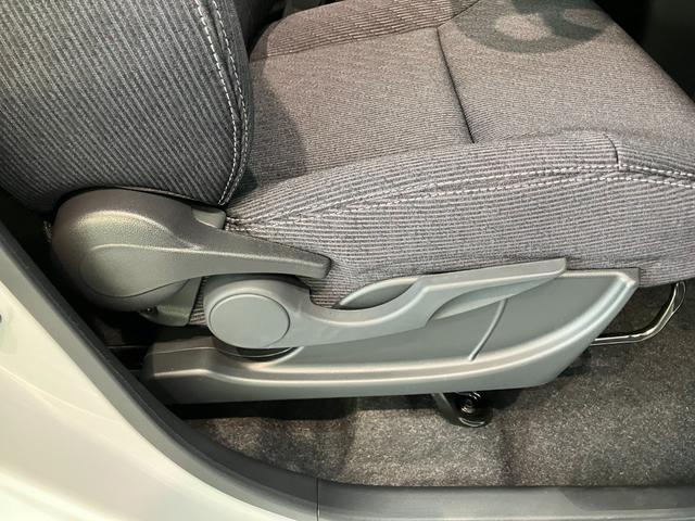 ムーヴＧ　左側電動スライド　シートヒーター　ＬＥＤ　届出済未使用車衝突被害軽減ブレーキ　コーナーセンサー　バックカメラ（ナビ装着時用）　左側電動スライドドア　ＬＥＤヘッドライト　オートライト　オートエアコン　前席シートヒーター　電動パーキングブレーキ　スマートキー（滋賀県）の中古車