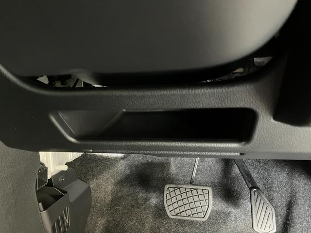 ムーヴＧ　左側電動スライド　シートヒーター　ＬＥＤ　届出済未使用車衝突被害軽減ブレーキ　コーナーセンサー　バックカメラ（ナビ装着時用）　左側電動スライドドア　ＬＥＤヘッドライト　オートライト　オートエアコン　前席シートヒーター　電動パーキングブレーキ　スマートキー（滋賀県）の中古車