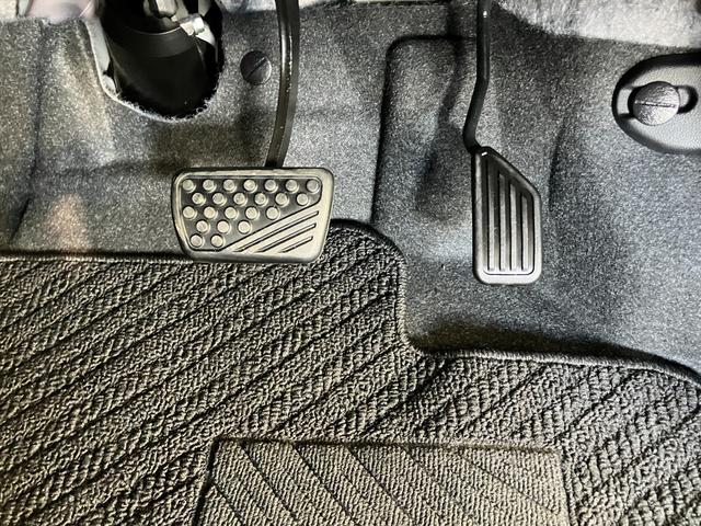 トールカスタムＧ　９型ディスプレイオーディオ　フルセグ　Ｂカメラ衝突被害軽減ブレーキ　コーナーセンサー　９型ディスプレイオーディオ　フルセグ　Ｂｌｕｅｔｏｏｔｈ　ＵＳＢ　バックカメラ　両側電動スライドドア　ＬＥＤ　レーダークルーズ　スマートキー　エコアイドル（滋賀県）の中古車