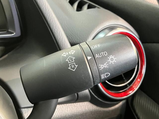 MAZDA215スポルト ディスプレイオーディオ パノラマ 車検整備付衝突被害軽減ブレーキ コーナセンサー ディスプレイオーディオ フルセグ Bluetooth USB パノラマカメラ 前後ドラレコ ETC レーダークルーズ LED オートライト オートエアコン(滋賀県)の中古車