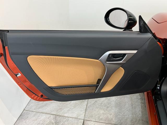 コペンセロ フルセグナビ バックカメラ ドラレコ 車検整備付電動オープンルーフ フルセグナビ DVD再生 Bluetooth USB バックカメラ ドライブレコーダー シートヒーター LEDヘッドライト オートライト スマートキー オートエアコン エコアイドル(滋賀県)の中古車