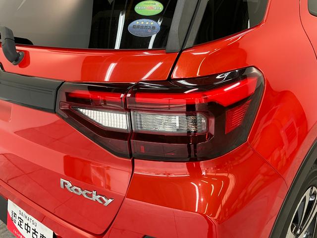 ロッキーG 9型フルセグナビ パノラマカメラ 前後ドラレコ クルコン衝突被害軽減ブレーキ コーナーセンサー 9型フルセグナビ DVD再生 Bluetooth USB パノラマカメラ 前後ドラレコ ETC 前席シートヒーター LED レーダークルーズ スマートキー(滋賀県)の中古車