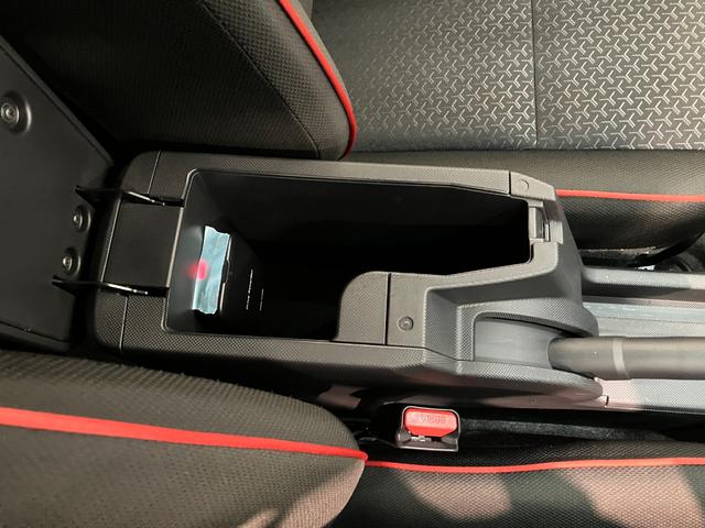 ロッキーG 9型フルセグナビ パノラマカメラ 前後ドラレコ クルコン衝突被害軽減ブレーキ コーナーセンサー 9型フルセグナビ DVD再生 Bluetooth USB パノラマカメラ 前後ドラレコ ETC 前席シートヒーター LED レーダークルーズ スマートキー(滋賀県)の中古車