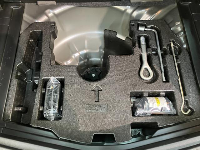 ノートメダリスト　Ｘ　コーナセンサー　フルセグナビ　パノラマカメラ衝突被害軽減ブレーキ　コーナセンサー　フルセグナビ　ＤＶＤ再生　Ｂｌｕｅｔｏｏｔｈ　パノラマカメラ　ドラレコ　ＥＴＣ　デジタルインナーミラー　ＬＥＤ　オートライト　オートエアコン　エコアイドル（滋賀県）の中古車