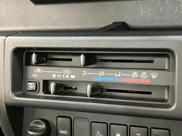 ハイゼットトラックスタンダードSA3t 4WD 5MT ETC 車検整備付衝突被害軽減ブレーキ リアコーナーセンサー AM/FMラジオ ドラレコ ETC マニュアルレベリング LED パートタイム4WD 5速マニュアルミッション車 荷台マット ゲートプロテクター(滋賀県)の中古車