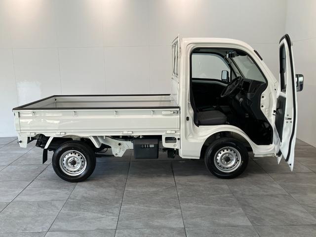 ハイゼットトラックスタンダードSA3t 4WD 5MT ETC 車検整備付衝突被害軽減ブレーキ リアコーナーセンサー AM/FMラジオ ドラレコ ETC マニュアルレベリング LED パートタイム4WD 5速マニュアルミッション車 荷台マット ゲートプロテクター(滋賀県)の中古車