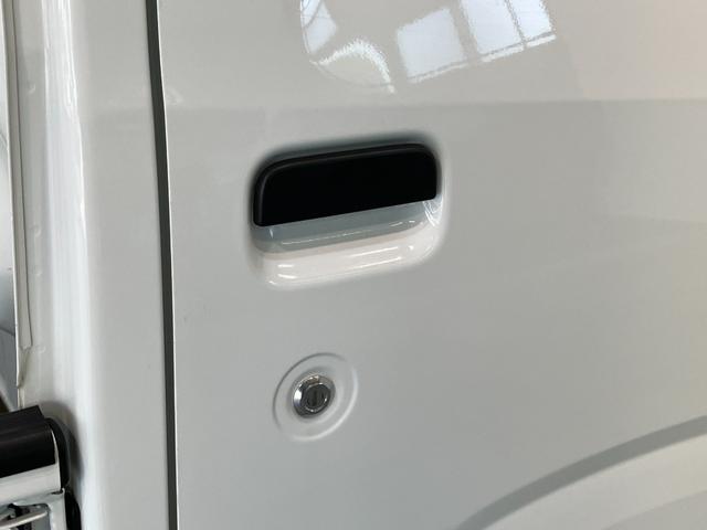 ハイゼットトラックスタンダードSA3t 4WD 5MT ETC 車検整備付衝突被害軽減ブレーキ リアコーナーセンサー AM/FMラジオ ドラレコ ETC マニュアルレベリング LED パートタイム4WD 5速マニュアルミッション車 荷台マット ゲートプロテクター(滋賀県)の中古車