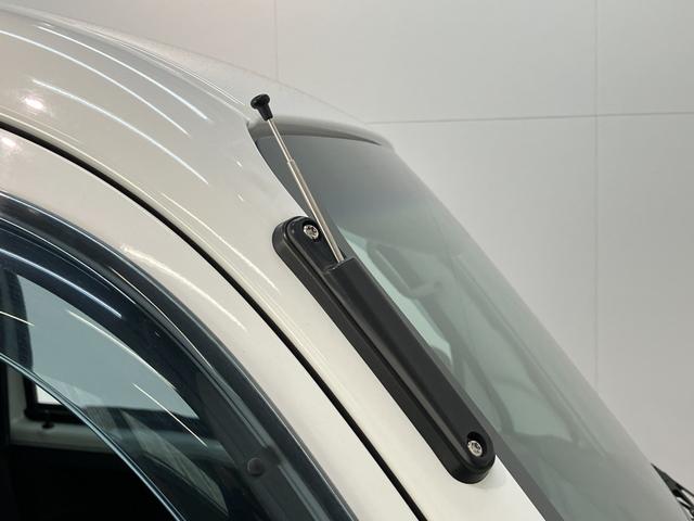 ハイゼットトラックスタンダードSA3t 4WD 5MT ETC 車検整備付衝突被害軽減ブレーキ リアコーナーセンサー AM/FMラジオ ドラレコ ETC マニュアルレベリング LED パートタイム4WD 5速マニュアルミッション車 荷台マット ゲートプロテクター(滋賀県)の中古車