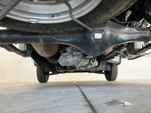 ハイゼットトラックスタンダードSA3t 4WD 5MT ETC 車検整備付衝突被害軽減ブレーキ リアコーナーセンサー AM/FMラジオ ドラレコ ETC マニュアルレベリング LED パートタイム4WD 5速マニュアルミッション車 荷台マット ゲートプロテクター(滋賀県)の中古車