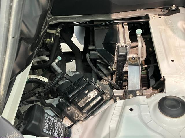ハイゼットトラックスタンダードSA3t 4WD 5MT ETC 車検整備付衝突被害軽減ブレーキ リアコーナーセンサー AM/FMラジオ ドラレコ ETC マニュアルレベリング LED パートタイム4WD 5速マニュアルミッション車 荷台マット ゲートプロテクター(滋賀県)の中古車