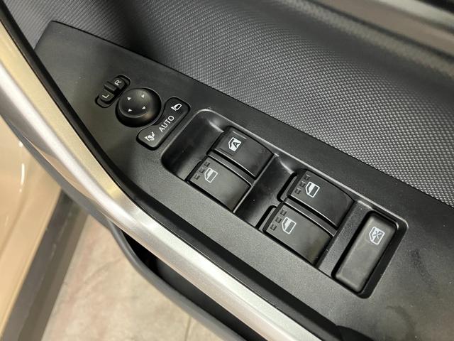 ロッキープレミアムG HEV 9型ディスプレイオーディオ クルコン衝突被害軽減ブレーキ コーナーセンサー 9型ディスプレイオーディオ フルセグ Bluetooth USB バックカメラ 前席シートヒーター LED オートエアコン レーダークルーズ エコアイドル(滋賀県)の中古車
