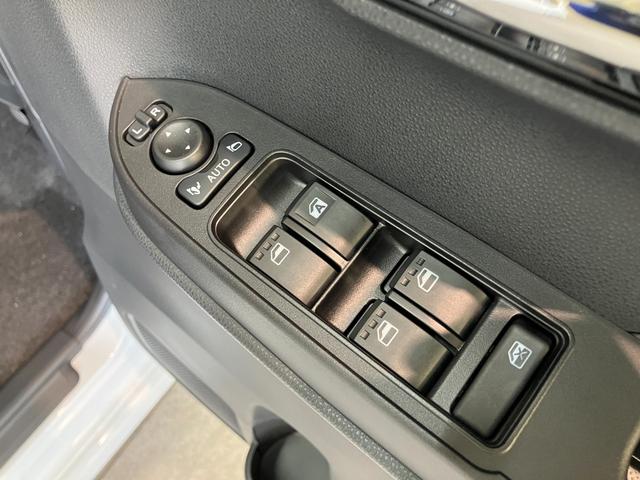タントカスタムＸリミテッド　１０型ナビ　Ｐカメラ　届出済未使用車衝突被害軽減ブレーキ　コーナーセンサー　１０型フルセグナビ　Ｂｌｕｅｔｏｏｔｈ　ＤＶＤ再生　ＵＳＢ　パノラマカメラ　前後ドラレコ　両側電動スライドドア　前席シートヒーター　ＬＥＤ　レーダークルーズ（滋賀県）の中古車