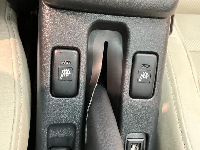 コペン２０ｔｈアニバーサリーエディション　フルセグナビ　ＢＢＳフルセグナビ　ＤＶＤ再生　Ｂｌｕｅｔｏｏｔｈ　ＵＳＢ　ＥＴＣ車載器　パドルシフト　ＭＯＭＯ製ハンドル　ＢＢＳ製アルミホイール　シートヒーター　ＬＥＤ　オートライト　オートエアコン　スマートキー（滋賀県）の中古車