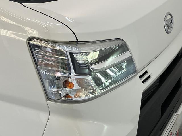ハイゼットカーゴデラックスSA3 LED キーレス 2WD AT車 前席PW衝突被害軽減ブレーキ AM/FMステレオ 両側スライドドア キーレスエントリー 前席パワーウインドウ LEDヘッドライト オートライト マニュアルレベリング エコアイドル 2WD AT車(滋賀県)の中古車