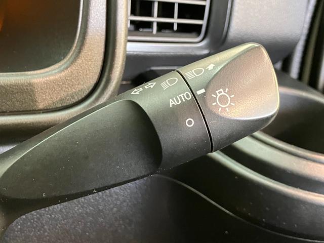 ハイゼットカーゴデラックスSA3 LED キーレス 2WD AT車 前席PW衝突被害軽減ブレーキ AM/FMステレオ 両側スライドドア キーレスエントリー 前席パワーウインドウ LEDヘッドライト オートライト マニュアルレベリング エコアイドル 2WD AT車(滋賀県)の中古車