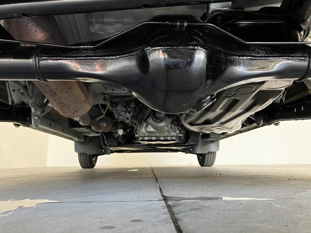 ハイゼットカーゴデラックスSA3 LED キーレス 2WD AT車 前席PW衝突被害軽減ブレーキ AM/FMステレオ 両側スライドドア キーレスエントリー 前席パワーウインドウ LEDヘッドライト オートライト マニュアルレベリング エコアイドル 2WD AT車(滋賀県)の中古車