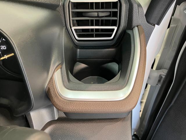 ムーヴＧ　９型ＤＡ　前席シートヒーター　届出済未使用車衝突被害軽減ブレーキ　コーナーセンサー　９型ディスプレイオーディオ　Ｂｌｕｅｔｏｏｔｈ　ＵＳＢ　バックカメラ　左側電動スライドドア　前席シートヒーター　ワイヤレス充電器　ＬＥＤ　オートエアコン（滋賀県）の中古車