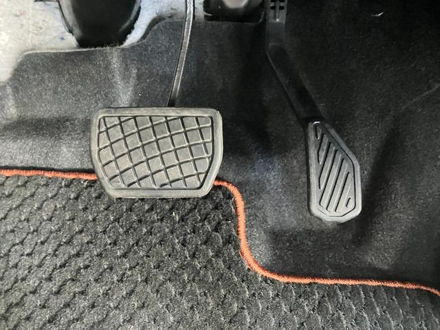 タントファンクロスターボ　１０型ナビ　パノラマカメラ　前後ドラレコ衝突被害軽減ブレーキ　コーナーセンサー　フルセグナビ　Ｂｌｕｅｔｏｏｔｈ　ＤＶＤ再生　ＵＳＢ　パノラマカメラ　前後ドラレコ　ＥＴＣ　両側電動スライドドア　前席シートヒーター　ＬＥＤ　レーダークルーズ（滋賀県）の中古車