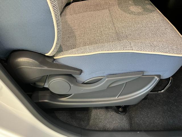 ムーヴキャンバスストライプスＧ　９型ディスプレイオーディオ　届出済未使用車衝突被害軽減ブレーキ　コーナーセンサー　９型ディスプレイオーディオ　フルセグ　Ｂｌｕｅｔｏｏｔｈ　ＵＳＢ　バックカメラ　両側電動スライドドア　前席シートヒーター　ＬＥＤ　ワイヤレス充電器　エコアイドル（滋賀県）の中古車