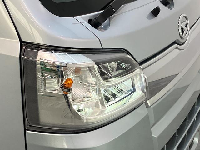 ハイゼットトラックスタンダード　４ＷＤ　５ＭＴ　キーレス　パワーウインドウ衝突被害軽減ブレーキ　リアコーナセンサー　ＣＤステレオ　ＬＥＤ　パワーウインドウ　マニュアルレベリング　キーレスエントリー　パートタイム４ＷＤ　５速マニュアルミッション車　タイヤ４本新品交換済み（滋賀県）の中古車